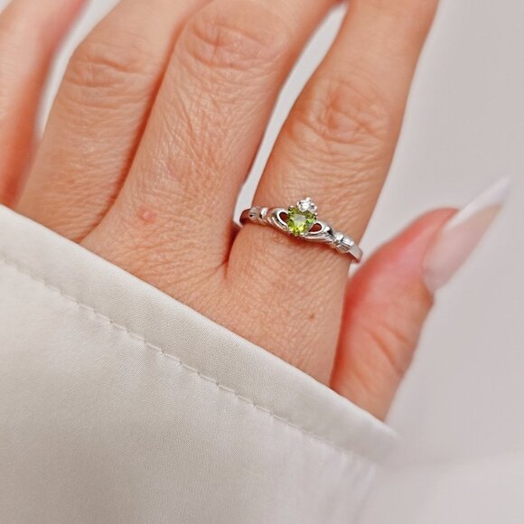 Claddagh Peridot Ring, Sterling Silver Ring, Friendship Loyalty Ring, 925 Silver - Picture 3 of 9